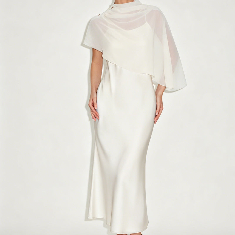 Ensemble deux pièces élégant pour femme avec cape