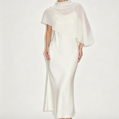 Ensemble deux pièces élégant pour femme avec cape