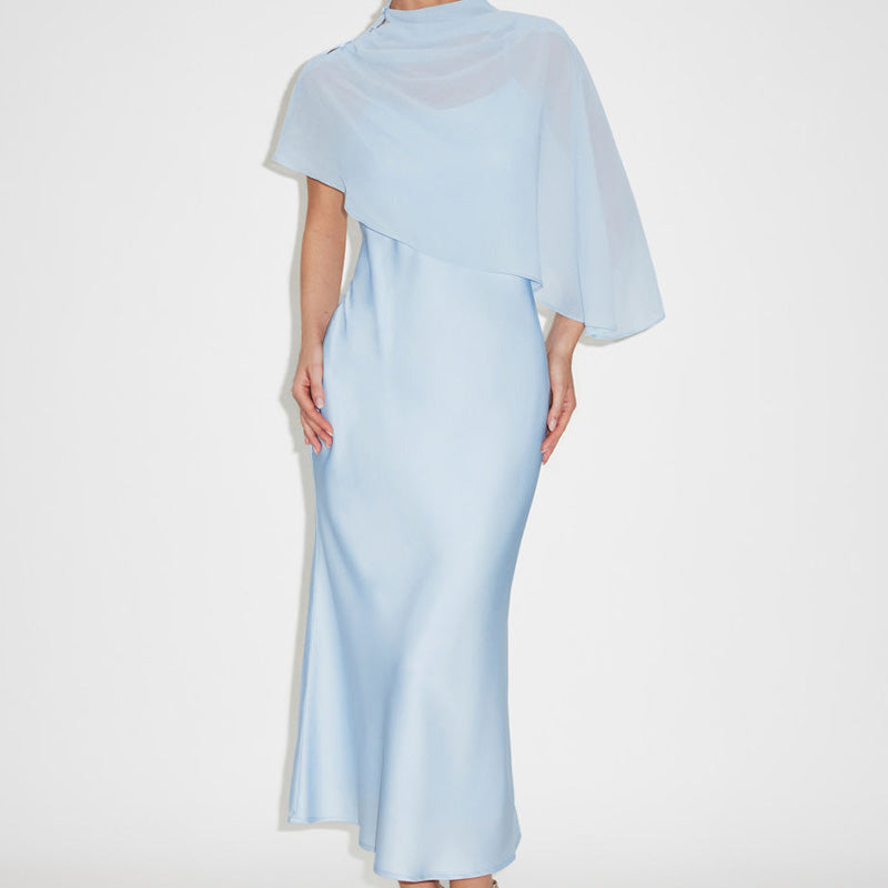 Ensemble deux pièces élégant pour femme avec cape