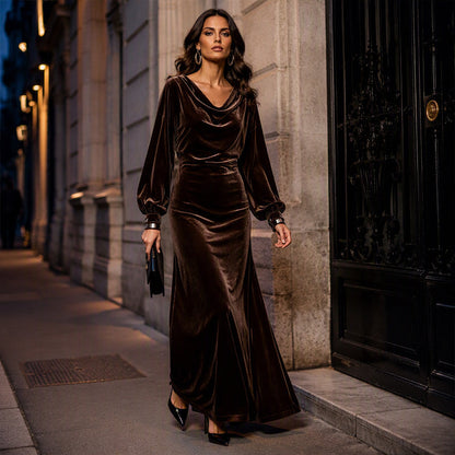 Robe élégante en velours à col bénitier pour femme