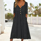 Robe plissée à col V et boutons pour femme