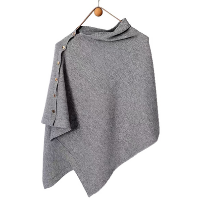 Poncho élégant pour femme avec boutons latéraux