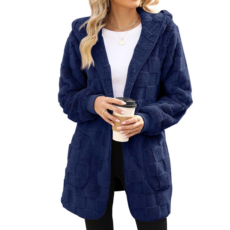 Cardigan en laine duveteuse à carreaux