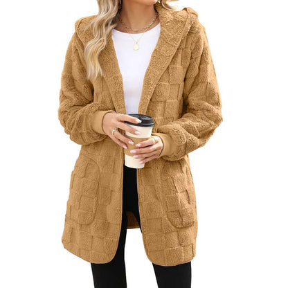 Cardigan en laine duveteuse à carreaux