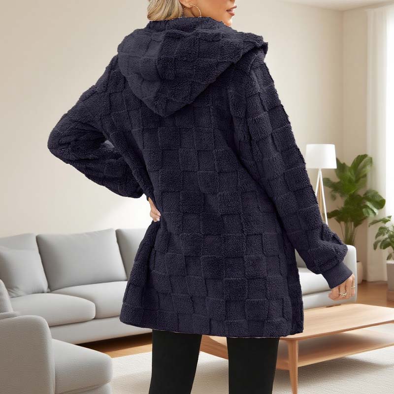 Cardigan en laine duveteuse à carreaux