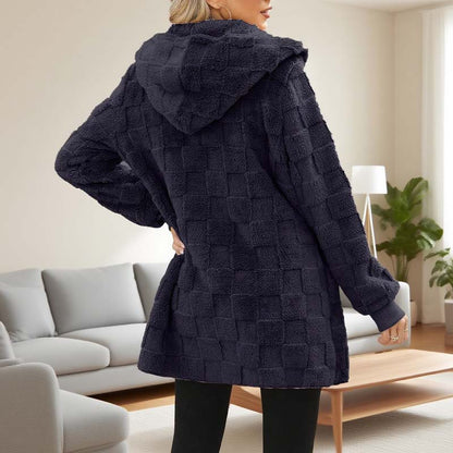 Cardigan en laine duveteuse à carreaux