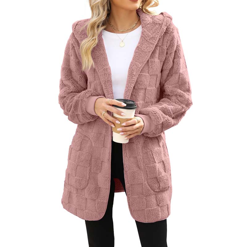 Cardigan en laine duveteuse à carreaux