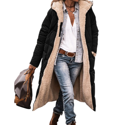 Manteau matelassé à capuche réversible et coupe ajustée