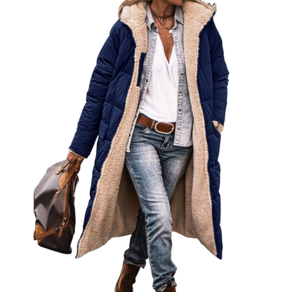 Manteau matelassé à capuche réversible et coupe ajustée