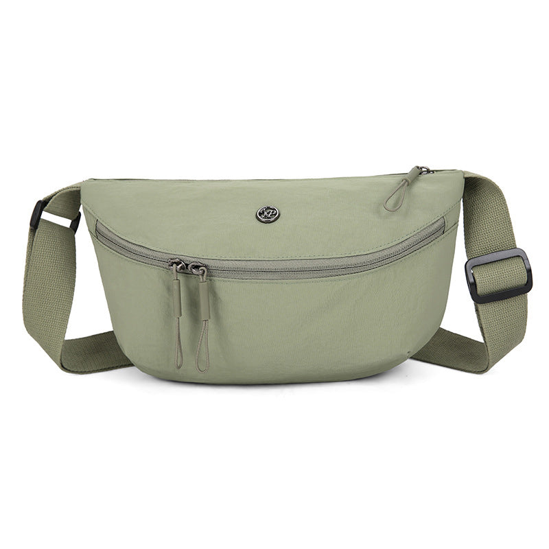 Sac bandoulière minimaliste en forme de demi-lune