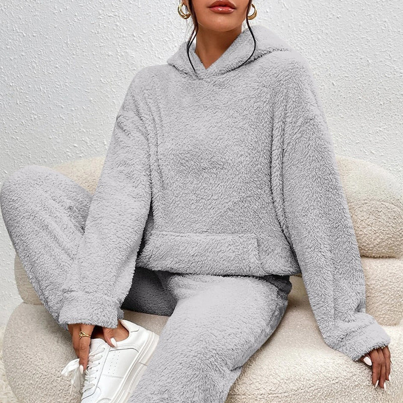 Ensemble de détente pour femme : sweat à capuche en peluche et pantalon