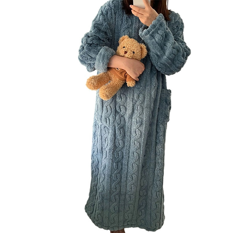 Robe de nuit longue et chaude en peluche pour femme