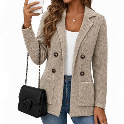 Cardigan en maille côtelée à double boutonnage pour femme, avec poches et revers cranté