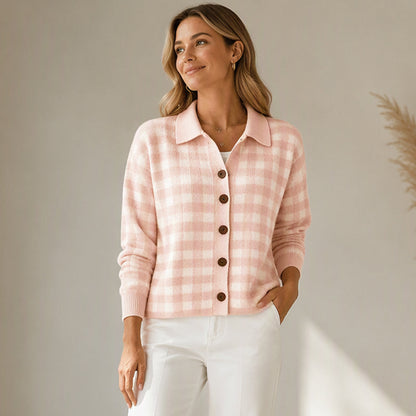 Pull en maille à carreaux et boutonnage pour femme