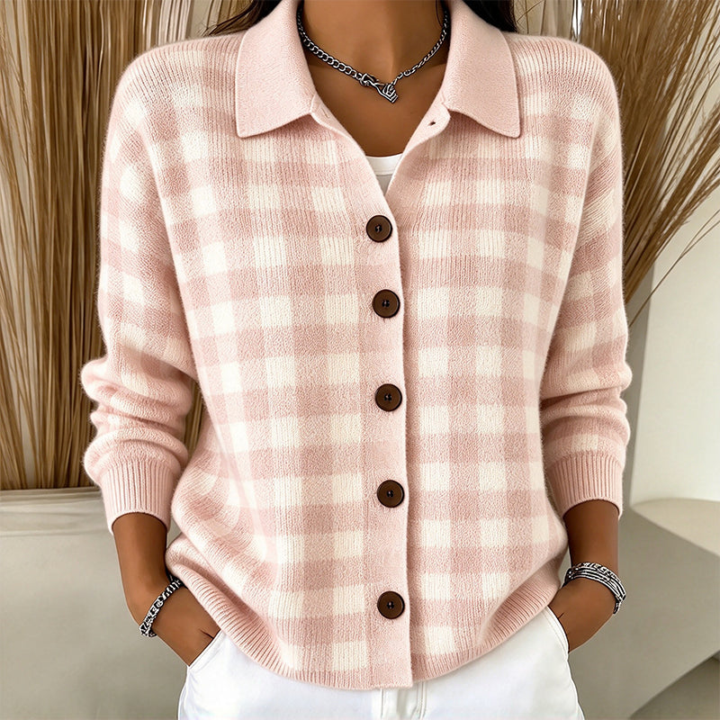 Pull en maille à carreaux et boutonnage pour femme