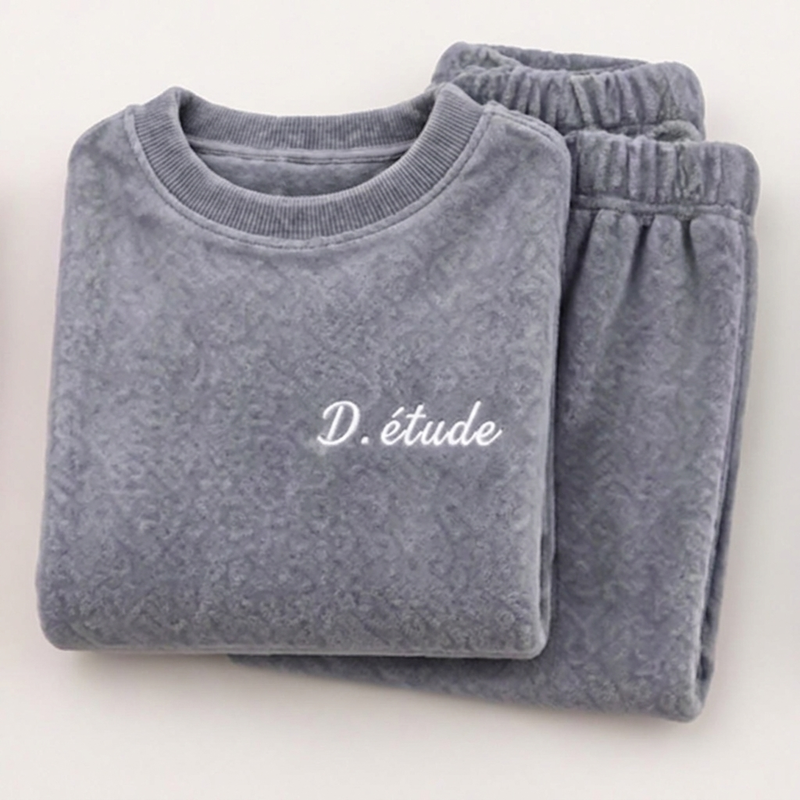 Pyjama doux et chaud en velours corail pour femme