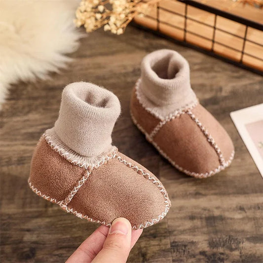 👶Chaussettes et chaussures chaudes en fourrure pour bébé 🔥Deux pièces 8% de réduction