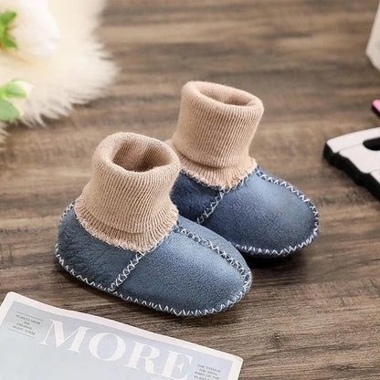 👶Chaussettes et chaussures chaudes en fourrure pour bébé 🔥Deux pièces 8% de réduction